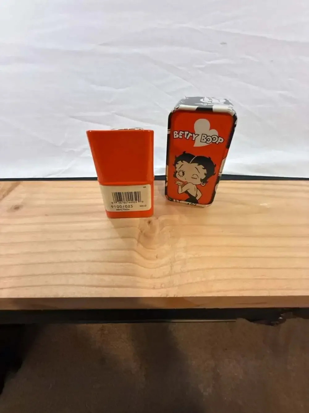 Armitron Betty Boop Quartz Analog Watch in Collectible Tin